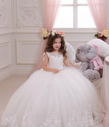 Ball Gown Bateau Neck Tulle & Lace Chapel Train Ivory Flower Girl Wedding Dress Barrie